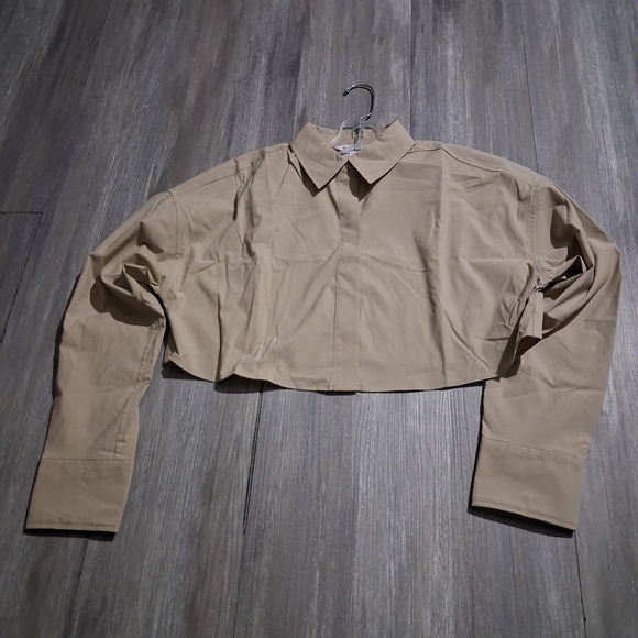 Athleta Cropped Button-Down Shirt - Taupe - Picture 3 of 3